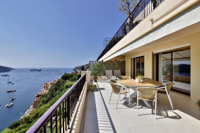 Appartement F3 à vendre - 3 pièces - 97.0 m2 - VILLEFRANCHE SUR MER - 06 - PROVENCE-ALPES-COTE-D-AZUR - Century 21 Lafage Transactions