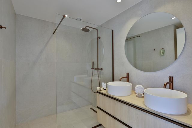 Appartement F3 à vendre - 3 pièces - 97.0 m2 - VILLEFRANCHE SUR MER - 06 - PROVENCE-ALPES-COTE-D-AZUR - Century 21 Lafage Transactions