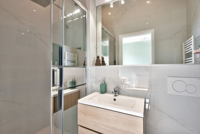 maison à vendre - 8 pièces - 295.0 m2 - BEAULIEU SUR MER - 06 - PROVENCE-ALPES-COTE-D-AZUR - Century 21 Lafage Transactions