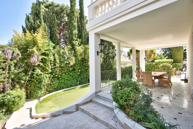 maison à vendre - 8 pièces - 295.0 m2 - BEAULIEU SUR MER - 06 - PROVENCE-ALPES-COTE-D-AZUR - Century 21 Lafage Transactions